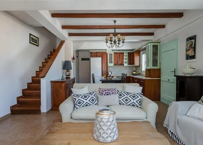 Prázdninový dům Spyros House, 3 Bedrooms-sea View-in *