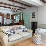 Prázdninový dům Spyros House, 3 Bedrooms-sea View-in *