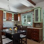 Spyros House, 3 Bedrooms-sea View-in