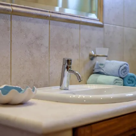 بيت للعطل Spyros House, 3 Bedrooms-sea View-in