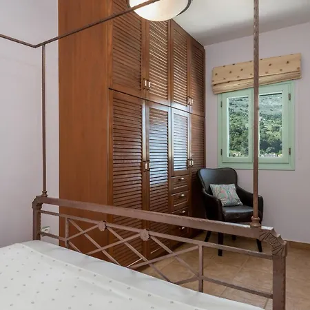 بيت للعطل Spyros House, 3 Bedrooms-sea View-in