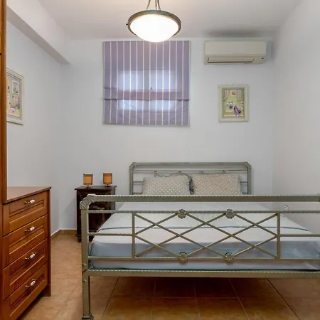 Spyros House, 3 Bedrooms-sea View-in * أيّا إفيميا