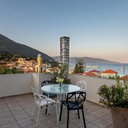 Spyros House, 3 Bedrooms-sea View-in بيت للعطل *