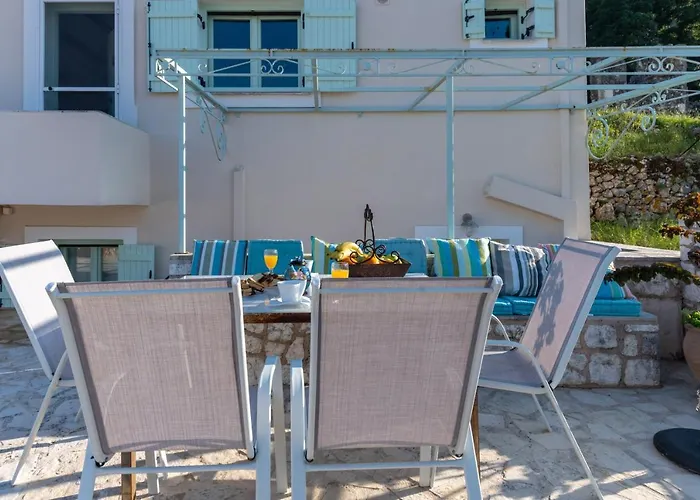 Spyros House, 3 Bedrooms-sea View-in